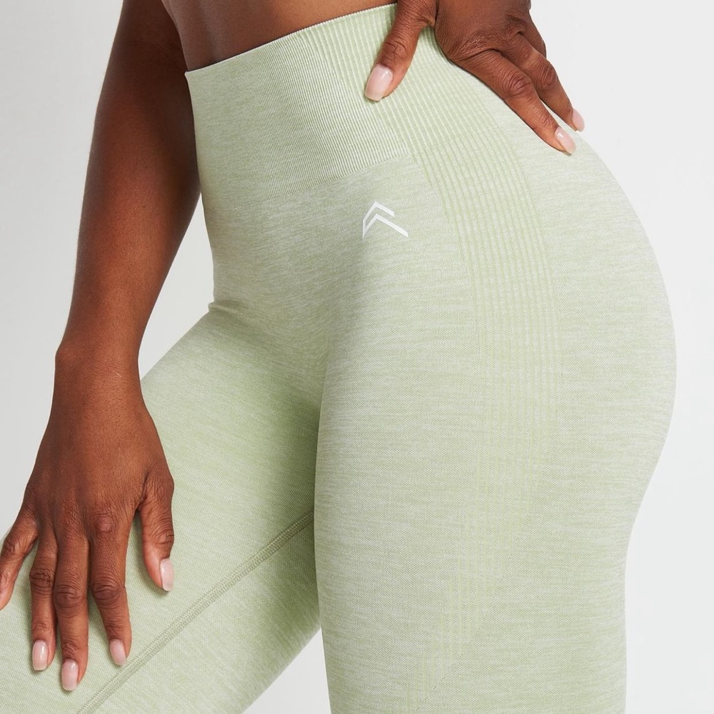 ‼️FIRM PRICE‼️ Oner Active CLASSIC SEAMLESS LEGGINGS Pistacchio Marl Med Short